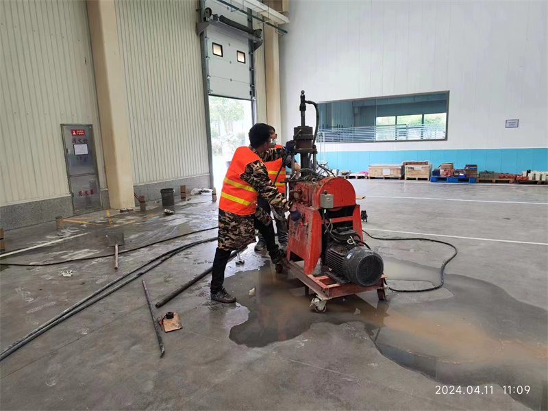 镇江厂房地面下沉塌陷注浆加固施工